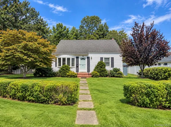 411 Howells Road, Bay Shore, NY 11706