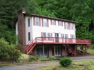 120 Jarrett Dr, Bakersville, NC 28705