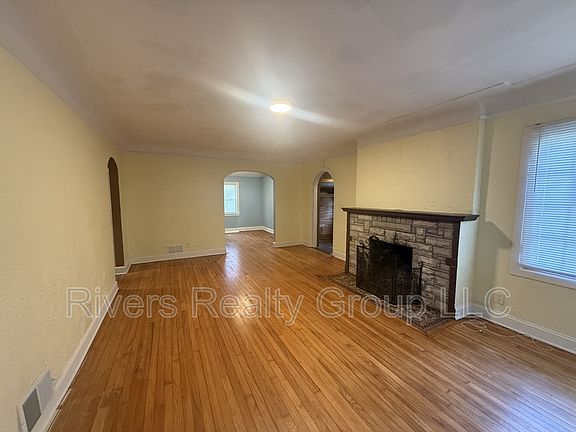 4th image of 16555 W Pkwy