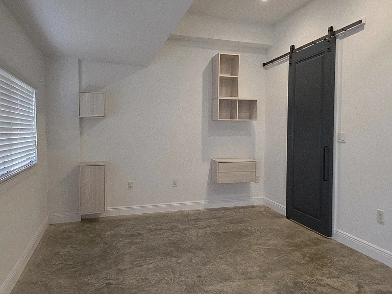 SW 182nd Ave — Photo 7
