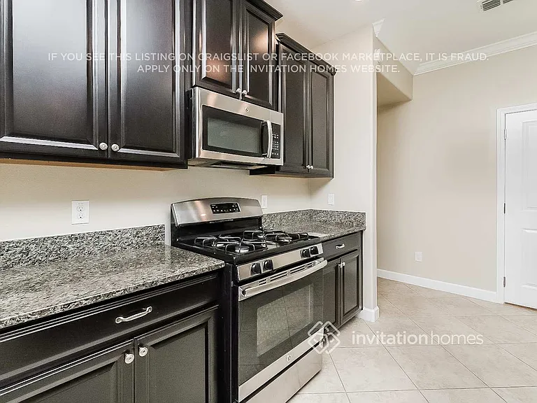 2546 Bartolo Dr — Photo 6