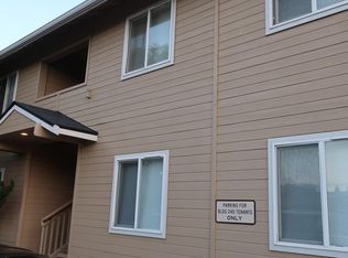 240 5th St NE APT B, East Wenatchee, WA 98802