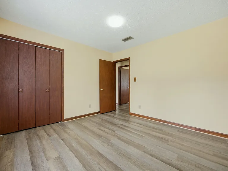 1701 Rose Garden Ln — Photo 9