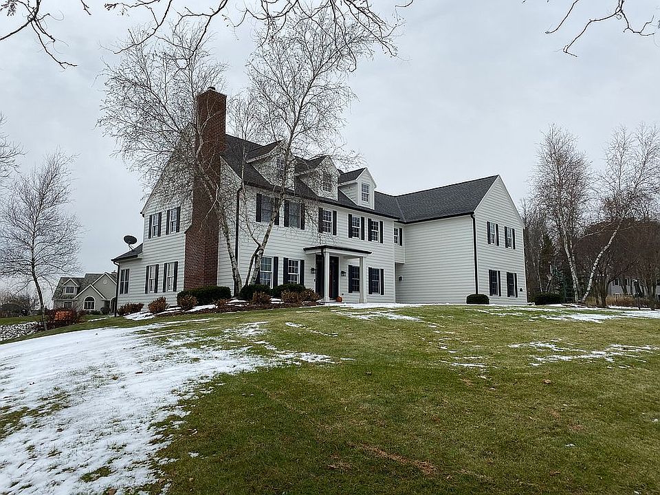 2nd image of 10920 N Elizabeth Ct