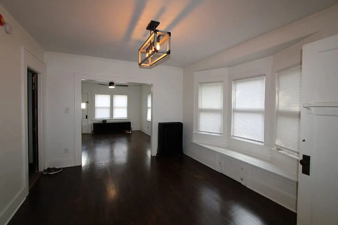 1020 25th St -6 Plex — Photo 1