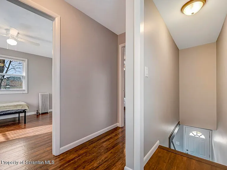 2725 Cedar Ave — Photo 13