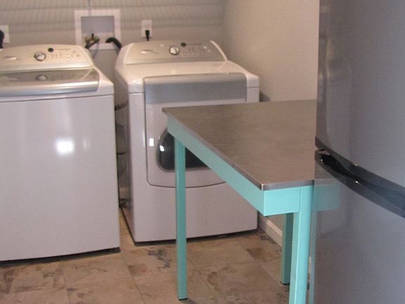 Laundry room off the mudroo1