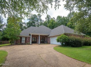 303 Beacon Hl, Brandon, MS 39042