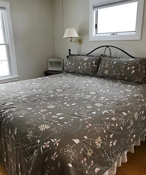 King bed in other second story bedroom