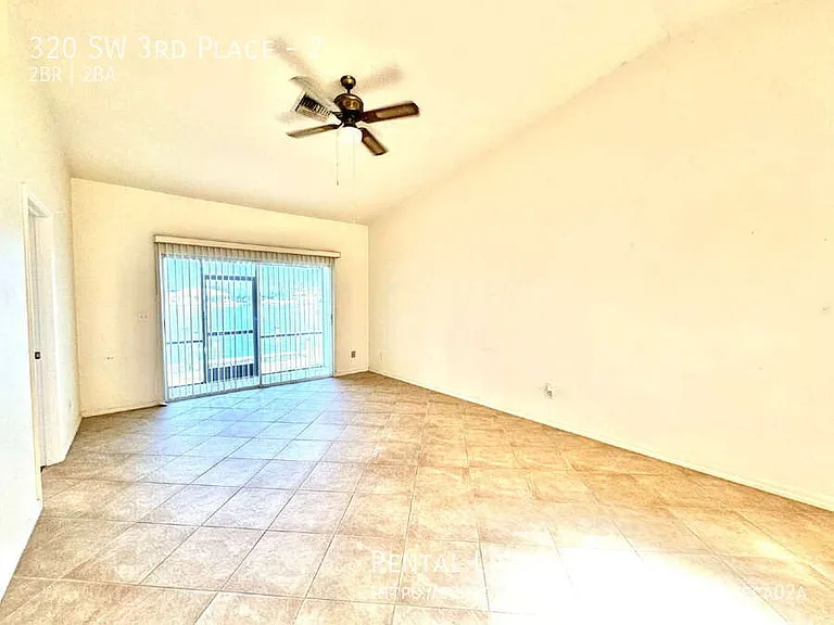 320 SW 3rd Pl #2 — Photo 6