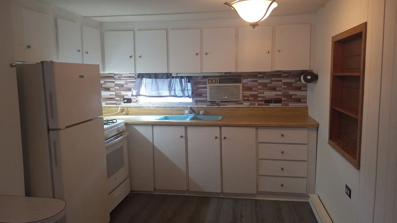 3 bed, 1351 sqft, $1,800 — Photo 3