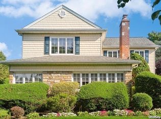 15 Somerset Ave, Garden City, NY 11530