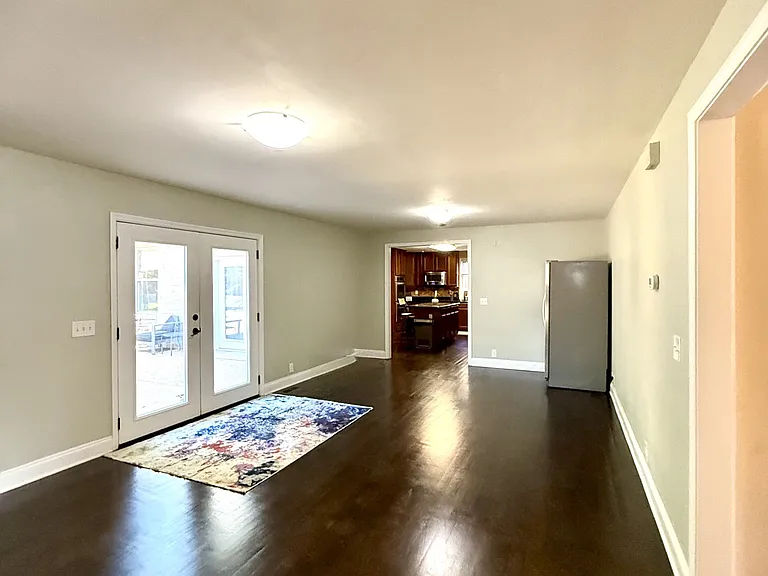 410 Lancaster Ave — Photo 9