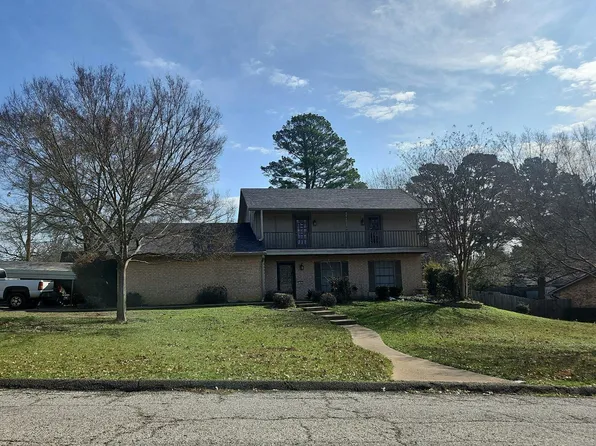 15 Spring Valley Cir, Longview, TX 75605