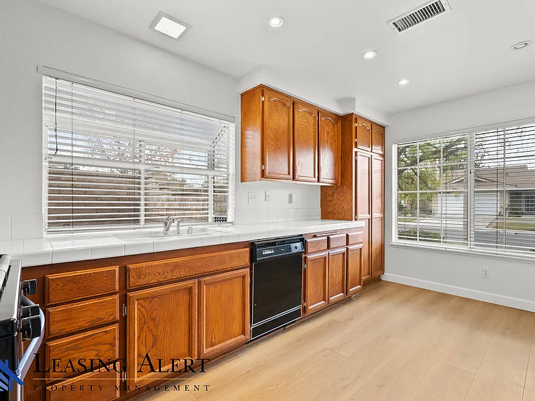 23459 Riversbridge Way — Photo 7