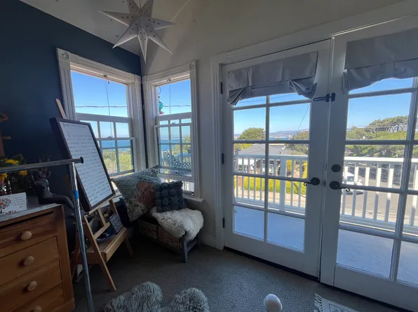 (undisclosed Address), Pacific Grove, CA 93950