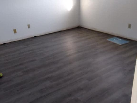 4th image of 10571 Kinross Ave