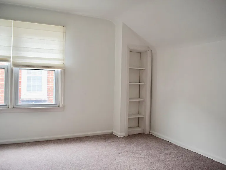 619 N Elizabeth St — Photo 11