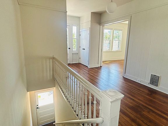 5th image of 1923 Greenup St APT 2