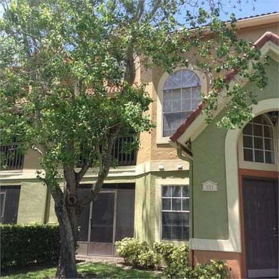 1st image of 413 Fountainhead Cir