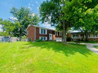 305 Westwood Ct, Versailles, KY 40383