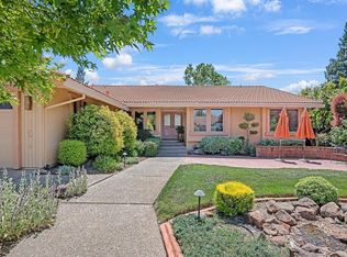 151 Canyon Rim Dr, Folsom, CA 95630