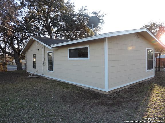 3rd image of 4431 Chesapeake Dr