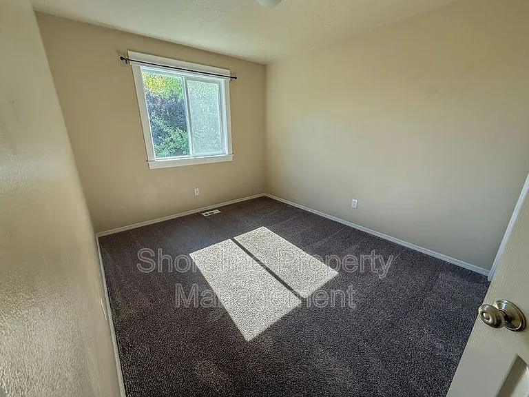 3420 N Oakstone Ave — Photo 29