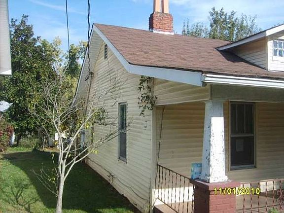 3rd image of 1810 Luttrell St