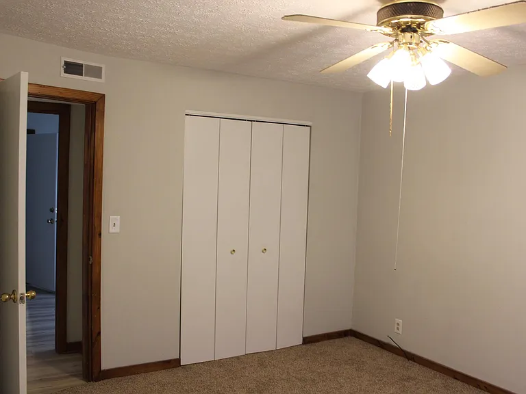 8613 Farmsfield Ct — Photo 9