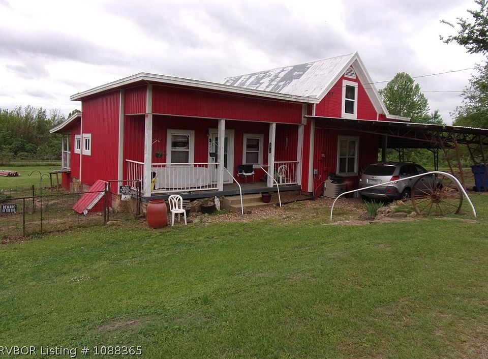 1st image of 823 E Harden St