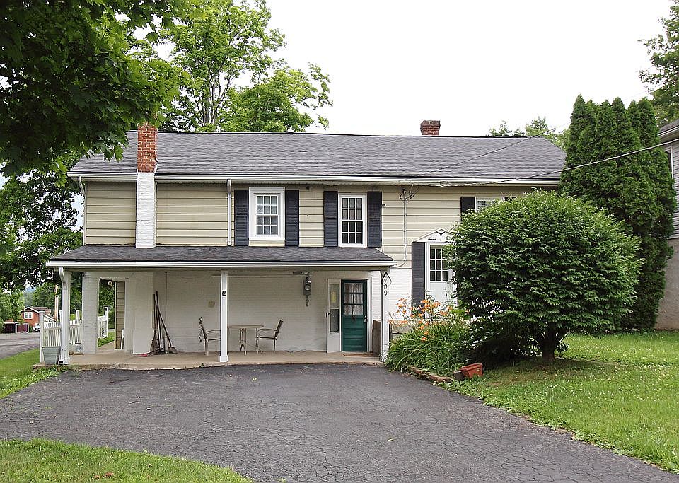 1st image of 709 S Carlisle Ln