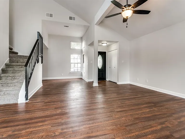 Bassett Dr — Photo 10