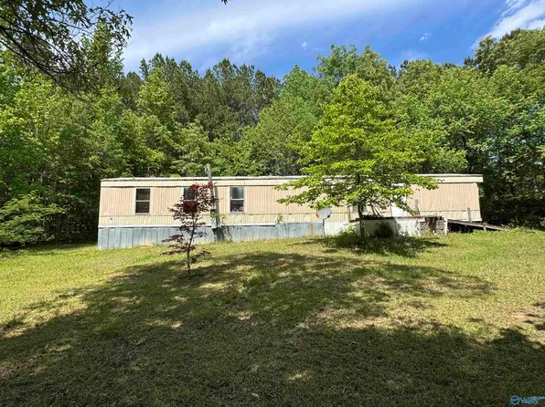 750 Hart Cir, Warrior, AL 35180