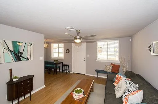 2536 E 6th St #1 — Photo 5
