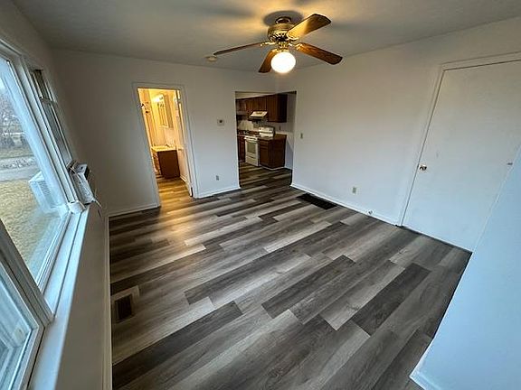 5th image of 517 Drury Ln