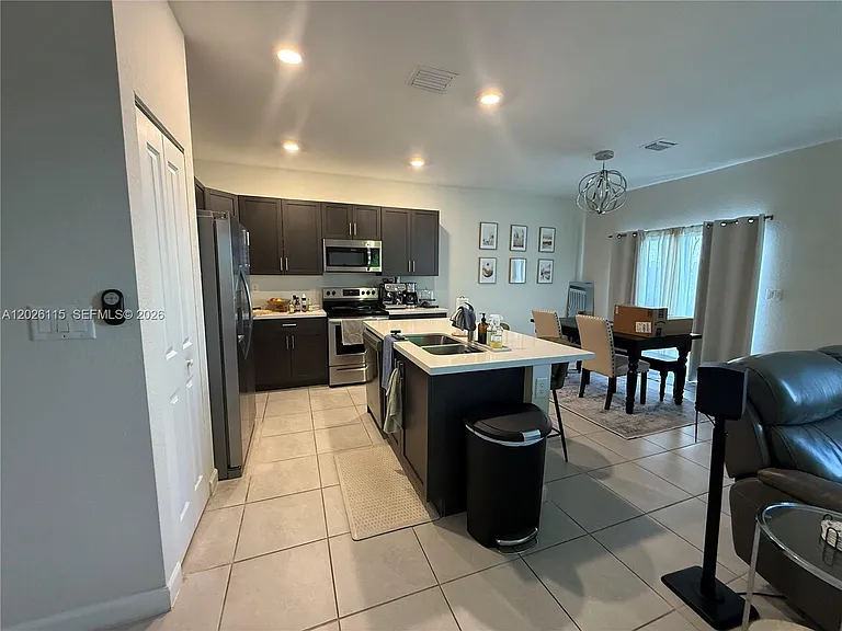 10273 SW 231st Ln — Photo 3