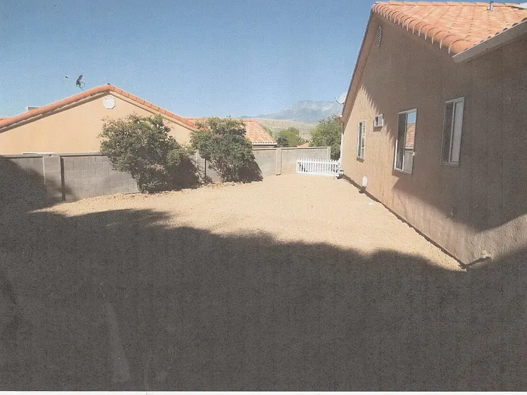 177 W 625 N — Photo 28