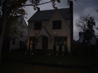 9917 Garfield Dr, Garfield Heights, OH 44125