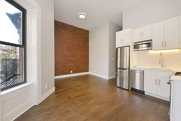 Rented by Tourma Realty LLC | media 4