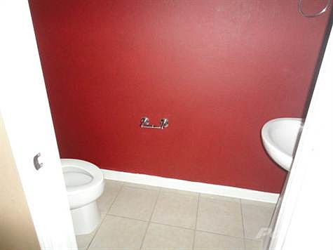 1/2 bathroom