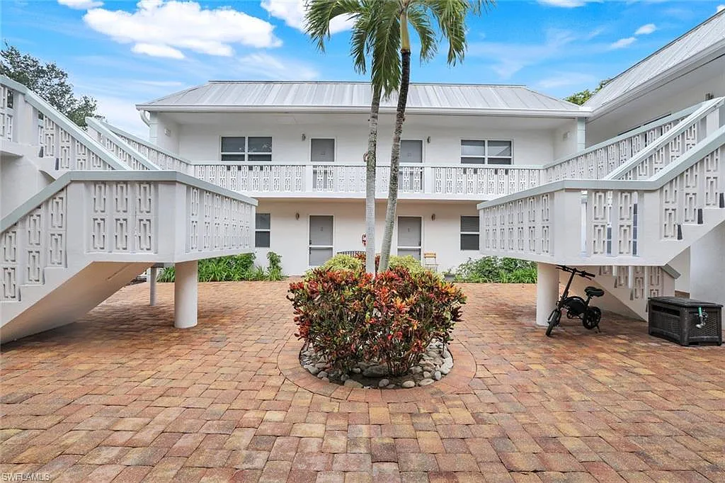 1 bed, 1.0 bath, 566 sqft, $5,000 — Photo 1