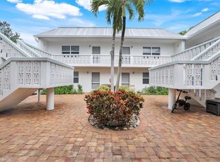 780 10th Ave S APT 22, Naples, FL 34102