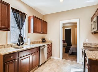 1113 E Cimarron St APT 101, Colorado Springs, CO 80910