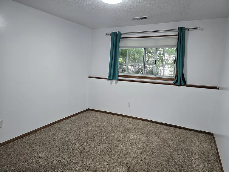5759 Donegal Dr — Photo 13