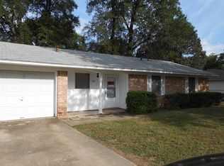 3530 Oakhill Dr, Texarkana, AR 71854