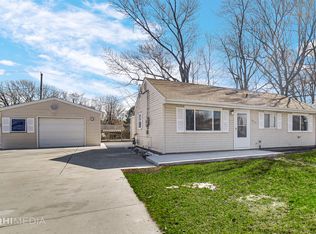 1833 N Indiana St, Griffith, IN 46319