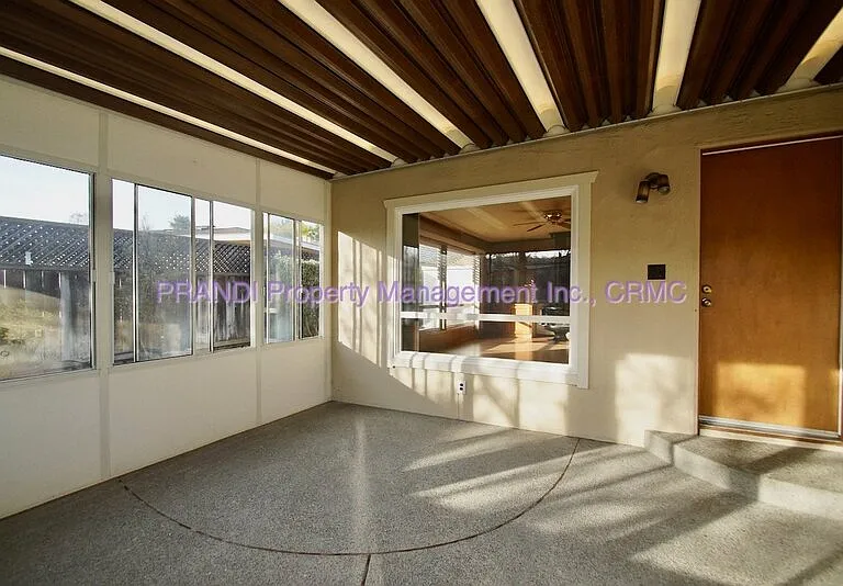 1407 Donna St — Photo 16