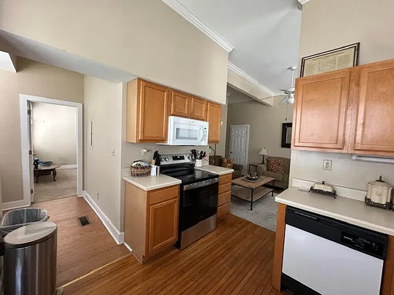 425 Caplewood Drive — Photo 19