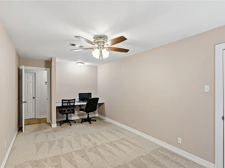 1405 Lawyer St — Photo 20